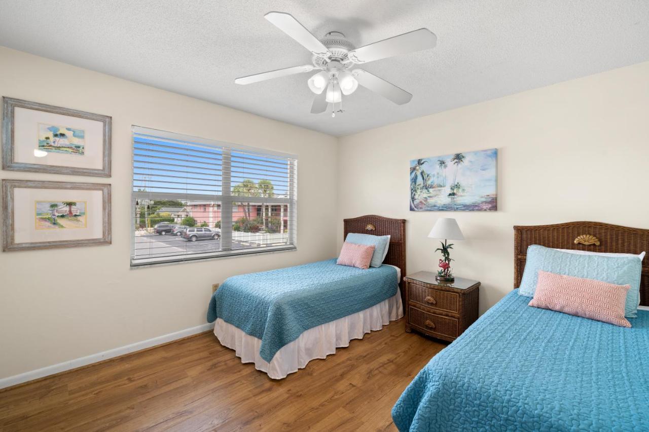 Waves 18 Apartment St. Pete Beach Luaran gambar